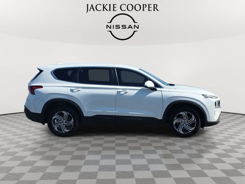 Used 2023 Hyundai Santa Fe SE FWD image 4