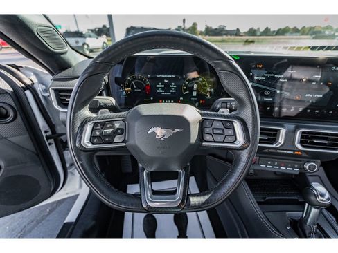 Used 2024 Ford Mustang GT Premium image 11