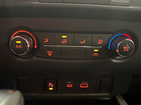 Used 2024 Nissan Frontier SV w/ Technology Package RWD image 18