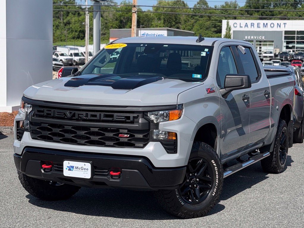 Used 2024 Chevrolet Silverado 1500 Custom Trail Boss AWD/4WD image 1