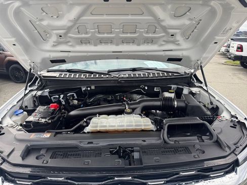 Used 2024 Ford Expedition Limited image 31