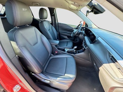 Used 2024 Buick Encore GX Sport Touring image 25