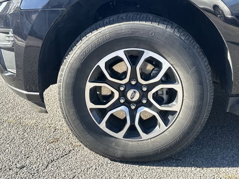 Used 2024 Ford Expedition Max XLT image 11