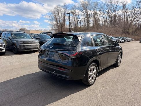 Certified 2025 Honda HR-V LX image 3