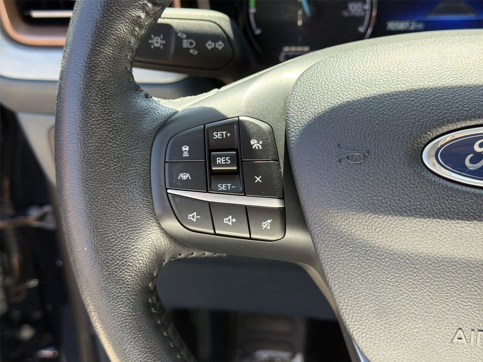 Used 2022 Ford Maverick Lariat w/ Lariat Luxury Package FWD image 24