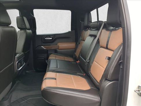 Used 2019 Chevrolet Silverado 1500 High Country image 24