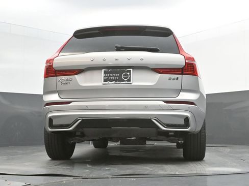 Certified 2024 Volvo XC60 B5 Plus AWD/4WD image 26