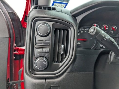 Used 2024 Chevrolet Silverado 2500 Custom w/ Custom Value Package image 4