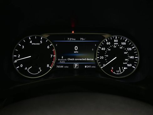 Used 2023 Nissan Sentra SR w/ SR Premium Package FWD image 10