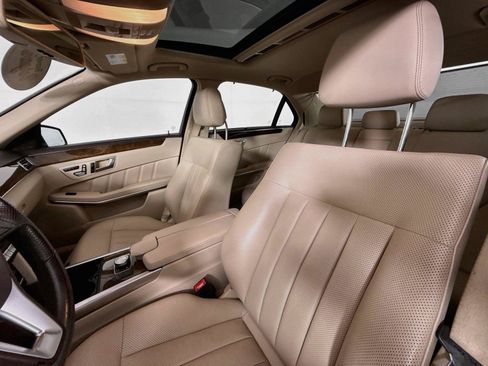 Used 2015 Mercedes-Benz E 350 Sedan image 3
