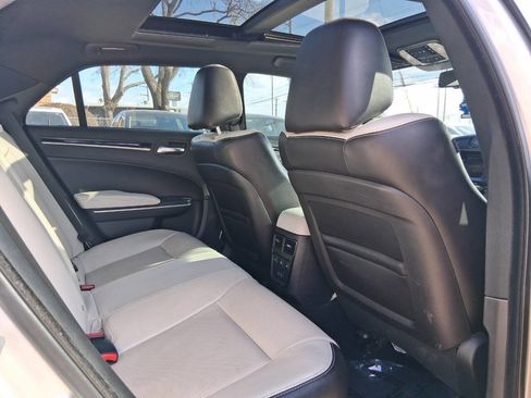 Used 2019 Chrysler 300 S w/ 300S Premium Group 2 image 12