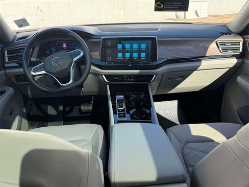 New 2026 Volkswagen Atlas SE image 14