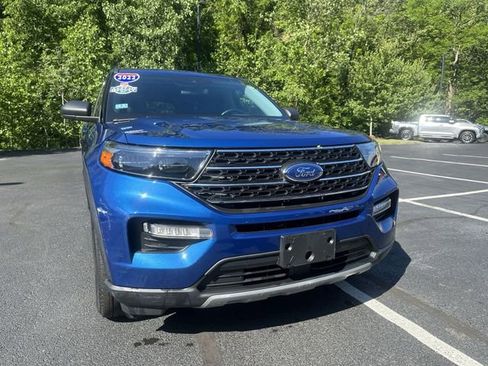Used 2022 Ford Explorer XLT w/ Equipment Group 202A AWD/4WD image 11