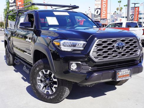 Certified 2023 Toyota Tacoma TRD Off-Road w/ Black Out Package (TMS) AWD/4WD image 2
