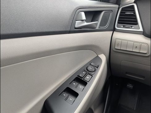 Used 2017 Hyundai Tucson SE image 20