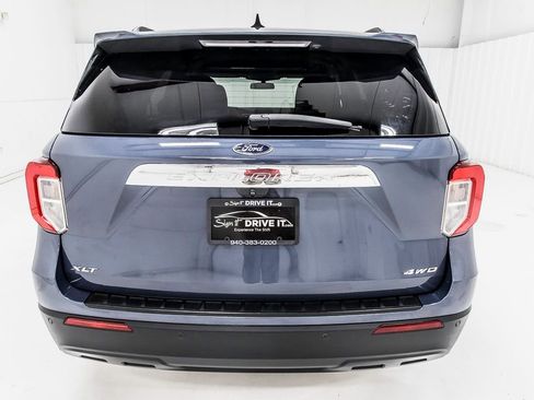 Used 2021 Ford Explorer XLT AWD/4WD image 6