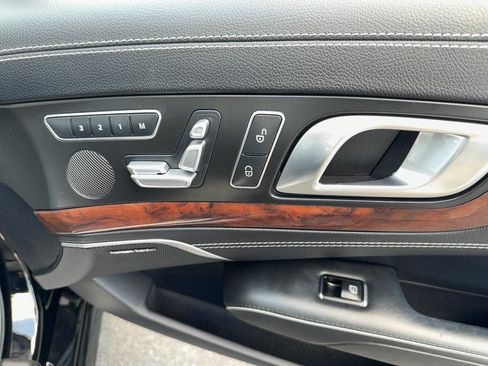 Used 2014 Mercedes-Benz SL 550 image 22