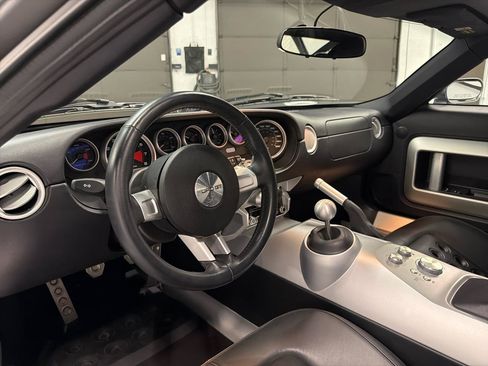 Used 2006 Ford GT RWD image 20