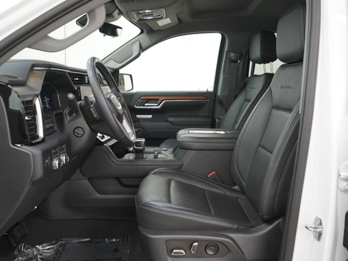 Used 2022 GMC Sierra 1500 Denali w/ Technology Package AWD/4WD image 25