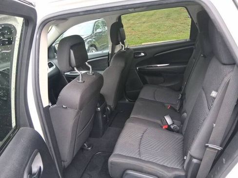 Used 2018 Dodge Journey SE w/ Blacktop Package FWD image 10