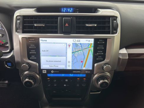 Used 2022 Toyota 4Runner Limited AWD/4WD image 27