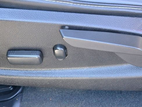 Used 2021 Chevrolet Colorado Z71 w/ Safety Package image 22