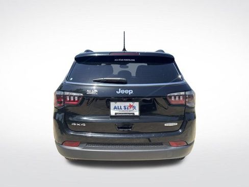 Used 2024 Jeep Compass Latitude AWD/4WD image 8