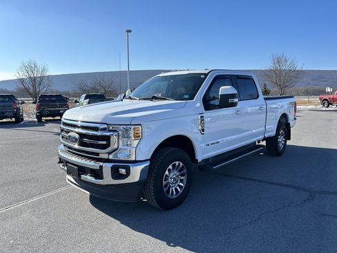 Used 2021 Ford F250 Lariat w/ Lariat Value Package image 3