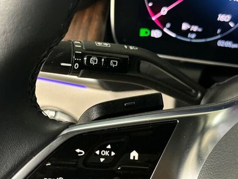 Used 2025 Mercedes-Benz GLC 300 GLC 300 image 33