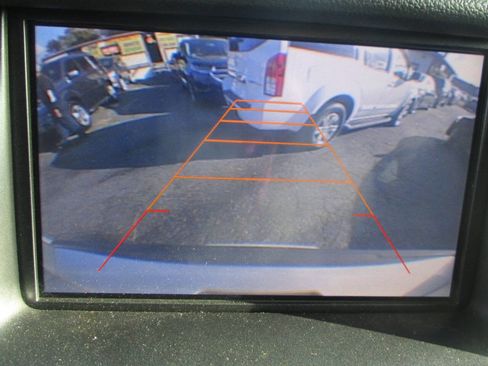 Used 2015 GMC Yukon SLT w/ Open Road Package image 15