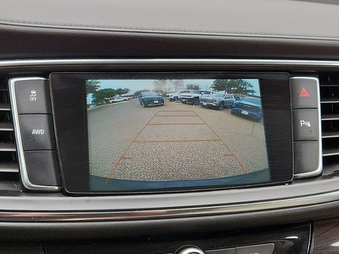 Used 2019 Buick Enclave Essence image 15