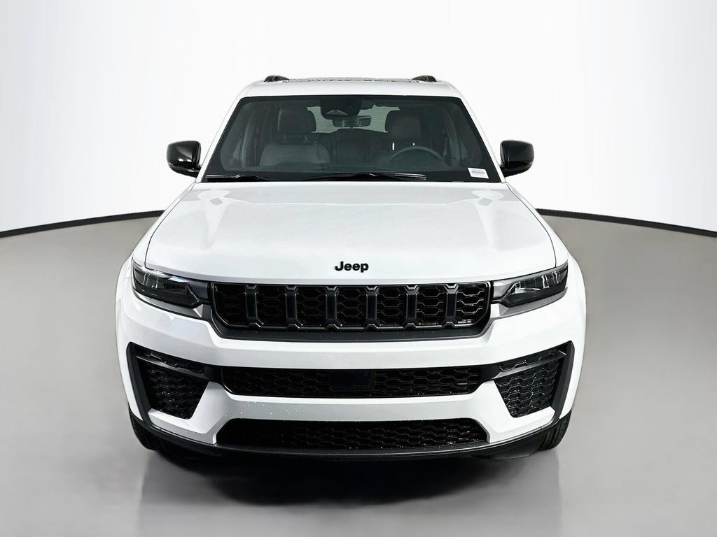 New 2027 Jeep Grand Cherokee Altitude AWD/4WD image 2