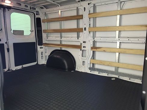 Used 2025 RAM ProMaster 2500 w/ U-Haul Equipment Group FWD image 8