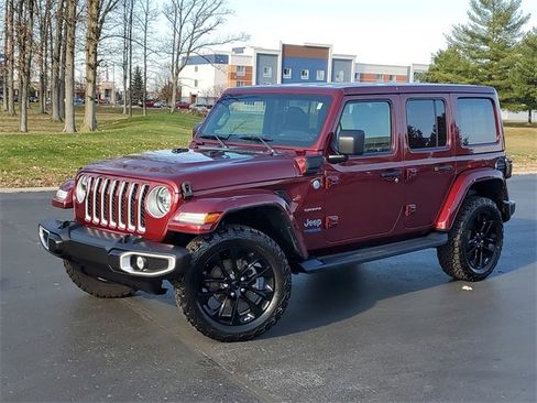 Used 2021 Jeep Wrangler Unlimited Sahara w/ Cold Weather Group image 35