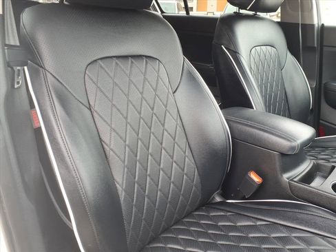 Used 2021 Kia Sportage LX image 12