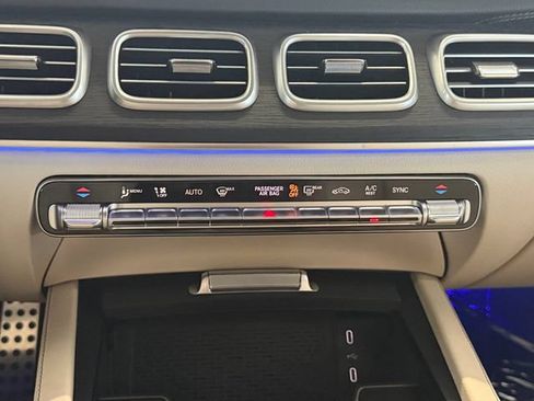 Used 2026 Mercedes-Benz GLS 580 4MATIC image 4
