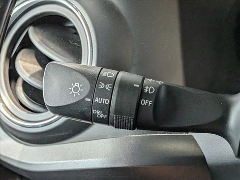 Used 2022 Toyota Tacoma TRD Sport w/ Technology Package AWD/4WD image 9