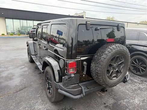 Used 2016 Jeep Wrangler Unlimited Sahara AWD/4WD image 6
