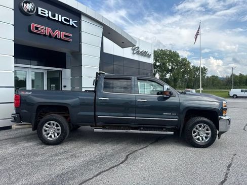 Used 2017 Chevrolet Silverado 3500 LTZ w/ Duramax Plus Package AWD/4WD image 8