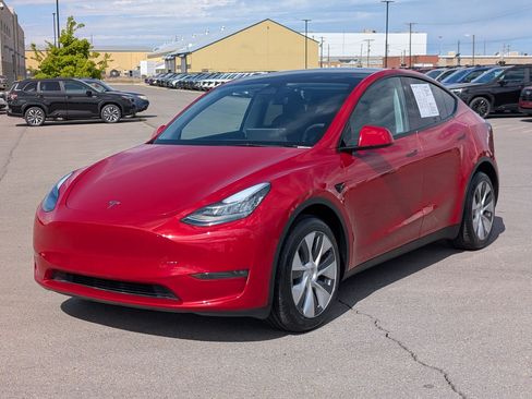 Used 2023 Tesla Model Y Long Range AWD/4WD image 7
