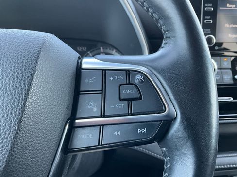 Used 2021 Toyota Highlander XSE image 20