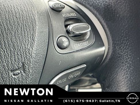 Used 2020 Nissan Pathfinder SV FWD image 12