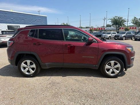 Used 2021 Jeep Compass Latitude AWD/4WD image 6