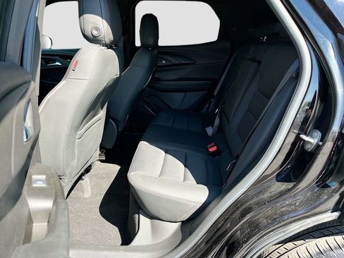 Used 2023 Chevrolet TrailBlazer RS w/ Sun and Liftgate Package image 24