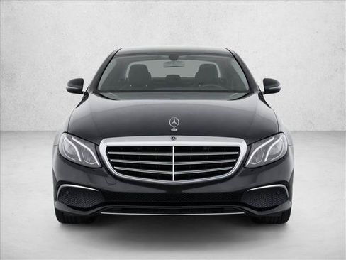 Used 2017 Mercedes-Benz E 300 image 2