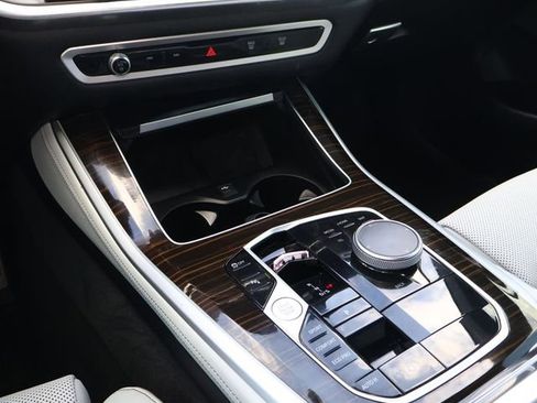 Used 2024 BMW X5 sDrive40i w/ M Sport Package image 27