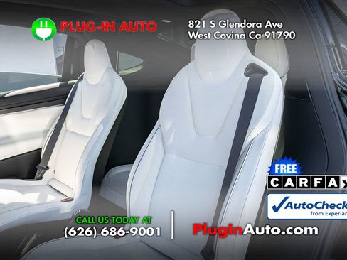 Used 2023 Tesla Model X Plaid image 2