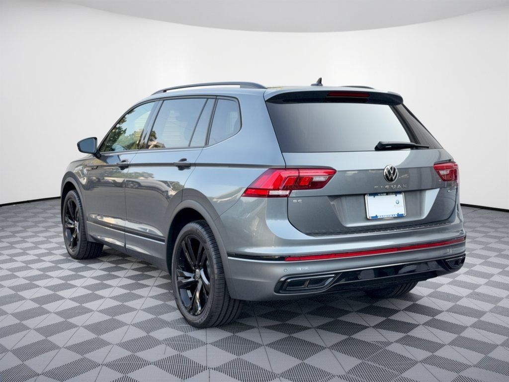 Used 2023 Volkswagen Tiguan SE R-Line AWD/4WD image 3