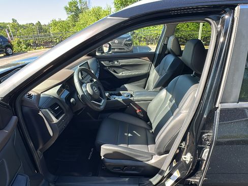 Certified 2023 Nissan Rogue SV AWD/4WD image 11