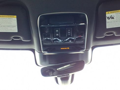 Used 2026 Land Rover Range Rover Sport SE AWD/4WD image 23